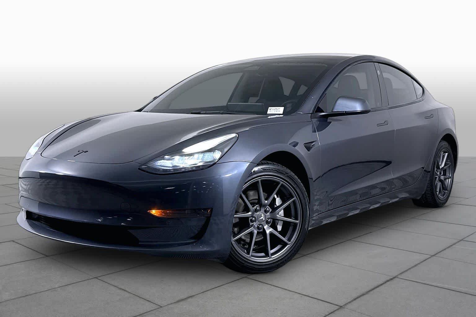 Used 2022 Tesla Model 3 RWD image 1