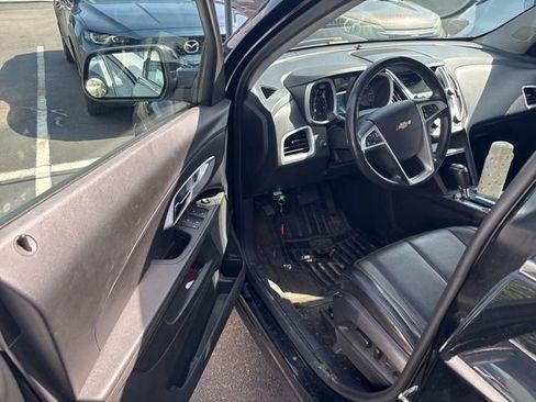 Used 2017 Chevrolet Equinox LT w/ Midnight Edition FWD image 2