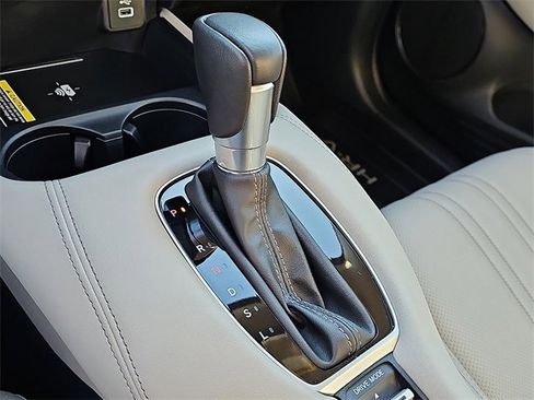 Used 2024 Honda HR-V EX-L image 15