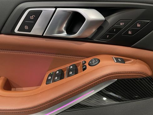 Used 2025 BMW X5 M60i w/ Executive Package image 11