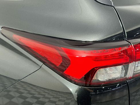 Used 2022 Mitsubishi Outlander ES FWD image 34