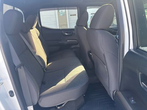 Used 2017 Toyota Tacoma SR5 image 14