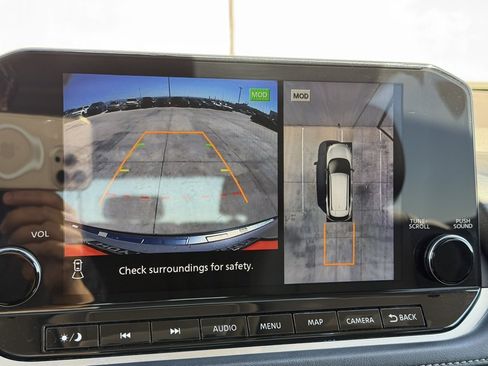 Used 2023 Nissan Rogue Platinum w/ Platinum Premium Package image 7