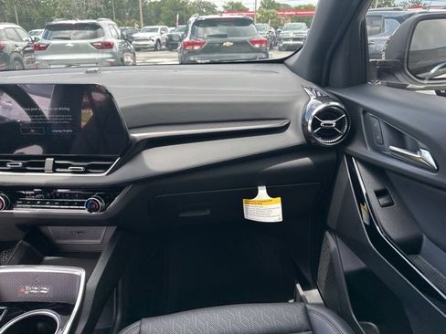 New 2026 Chevrolet Equinox LT w/ Convenience Package II image 4