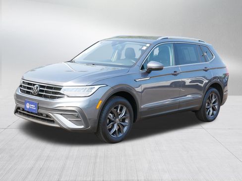 Certified 2024 Volkswagen Tiguan SE AWD/4WD image 3