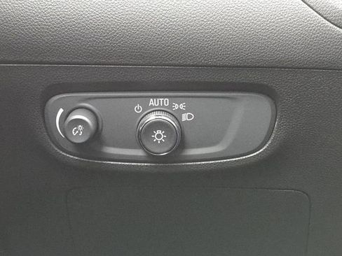 Used 2024 Buick Encore GX Sport Touring image 10