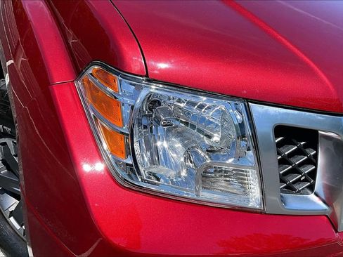 Used 2021 Nissan Frontier PRO-4X w/ Pro-4x Utility Package AWD/4WD image 33