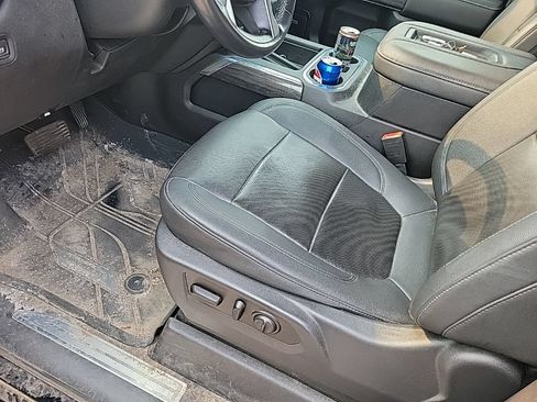 Used 2021 Chevrolet Silverado 1500 LTZ w/ Technology Package AWD/4WD image 9