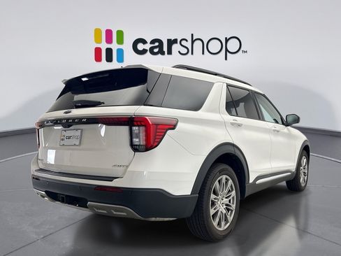 Used 2025 Ford Explorer Active w/ Active Comfort Package AWD/4WD image 5