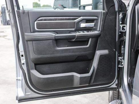 Used 2024 RAM 2500 Big Horn AWD/4WD image 22