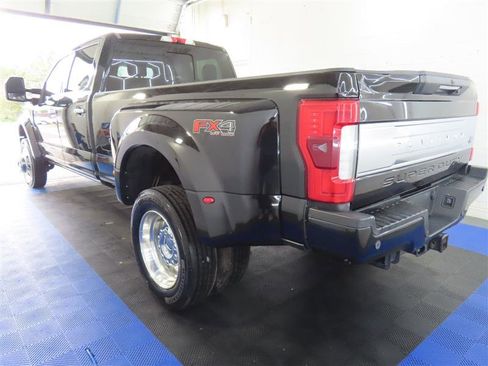 Used 2017 Ford F450 Platinum w/ Platinum Ultimate Package image 10