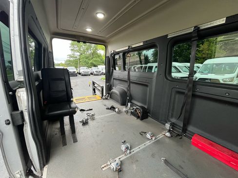 Used 2016 RAM ProMaster 2500 w/ Premium Appearance Group image 27