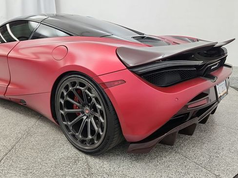Used 2018 McLaren 720S Performance RWD image 17