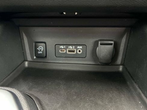 Used 2024 Nissan Sentra SV image 28