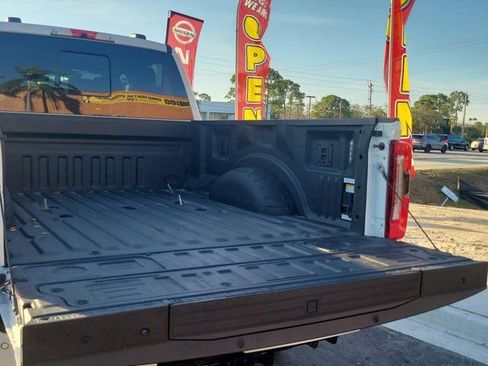 Used 2024 Ford F250 Platinum image 13