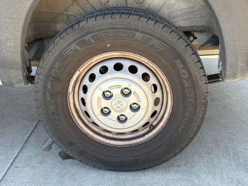 Used 2025 RAM ProMaster 2500 w/ Convenience Group FWD image 8