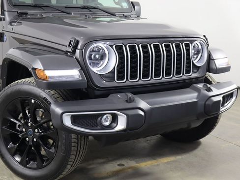 Used 2025 Jeep Wrangler Unlimited Sahara image 48