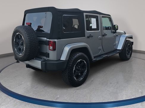 Used 2015 Jeep Wrangler Unlimited Sahara w/ Dual Top Group image 5