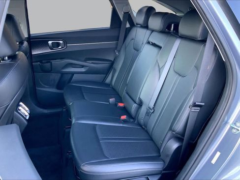 Used 2023 Kia Sorento S w/ Panoramic Sunroof Package FWD image 20