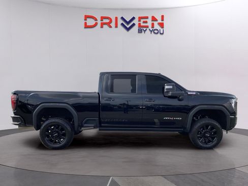 Used 2024 GMC Sierra 3500 AT4 w/ AT4 Premium Plus Package image 9