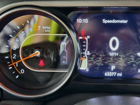 Used 2022 Jeep Wrangler Unlimited Sahara w/ Cold Weather Group AWD/4WD image 13