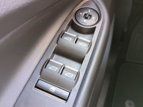 Used 2019 Ford Escape Titanium image 25