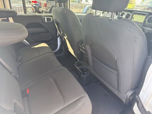 Certified 2021 Jeep Wrangler Unlimited Sahara w/ Dual Top Group image 23