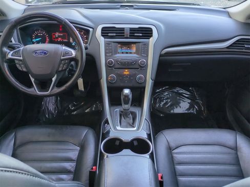 Used 2016 Ford Fusion SE w/ Equipment Group 202A image 15