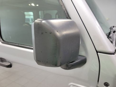 Used 2021 Jeep Wrangler Unlimited Sahara image 20