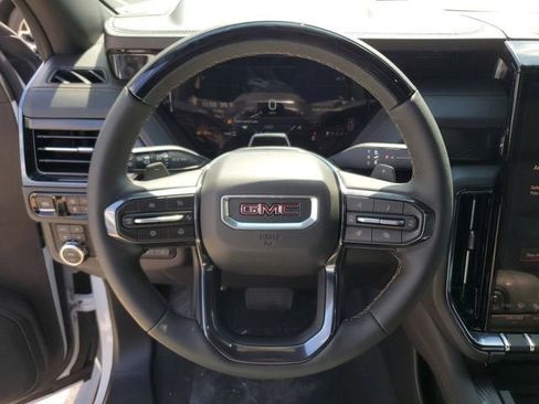 New 2026 GMC Yukon AT4 AWD/4WD image 21