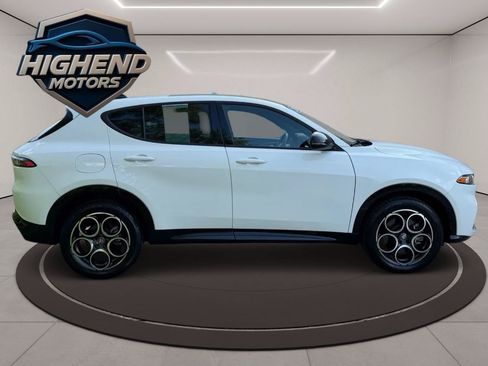 Used 2025 Alfa Romeo Tonale AWD/4WD image 7