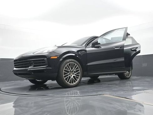 Used 2022 Porsche Cayenne Platinum Edition AWD/4WD image 31