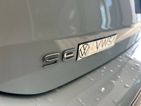 Certified 2023 Volkswagen Taos SE FWD image 48