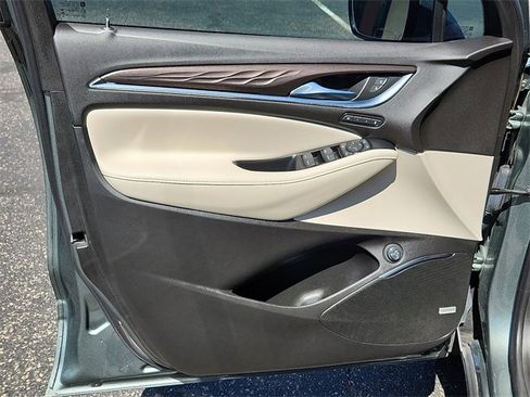 Certified 2023 Buick Enclave Avenir image 13