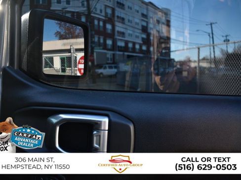 Used 2022 Jeep Gladiator Willys image 22