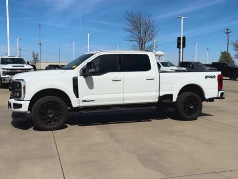 Used 2026 Ford F250 Lariat w/ Black Appearance Package image 6