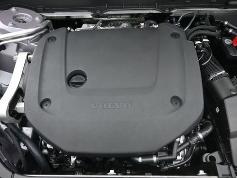 New 2026 Volvo XC90 B6 Plus w/ Protection Package Premier image 37