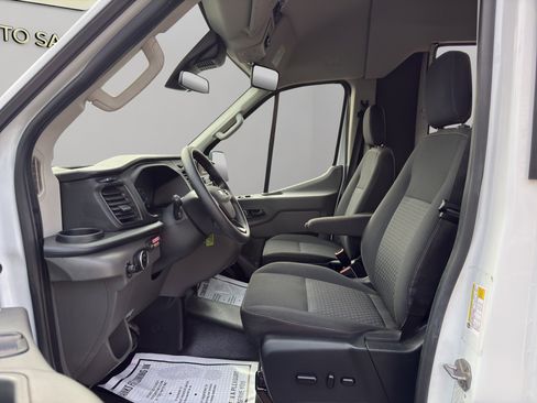 Used 2022 Ford Transit 350 XL image 9