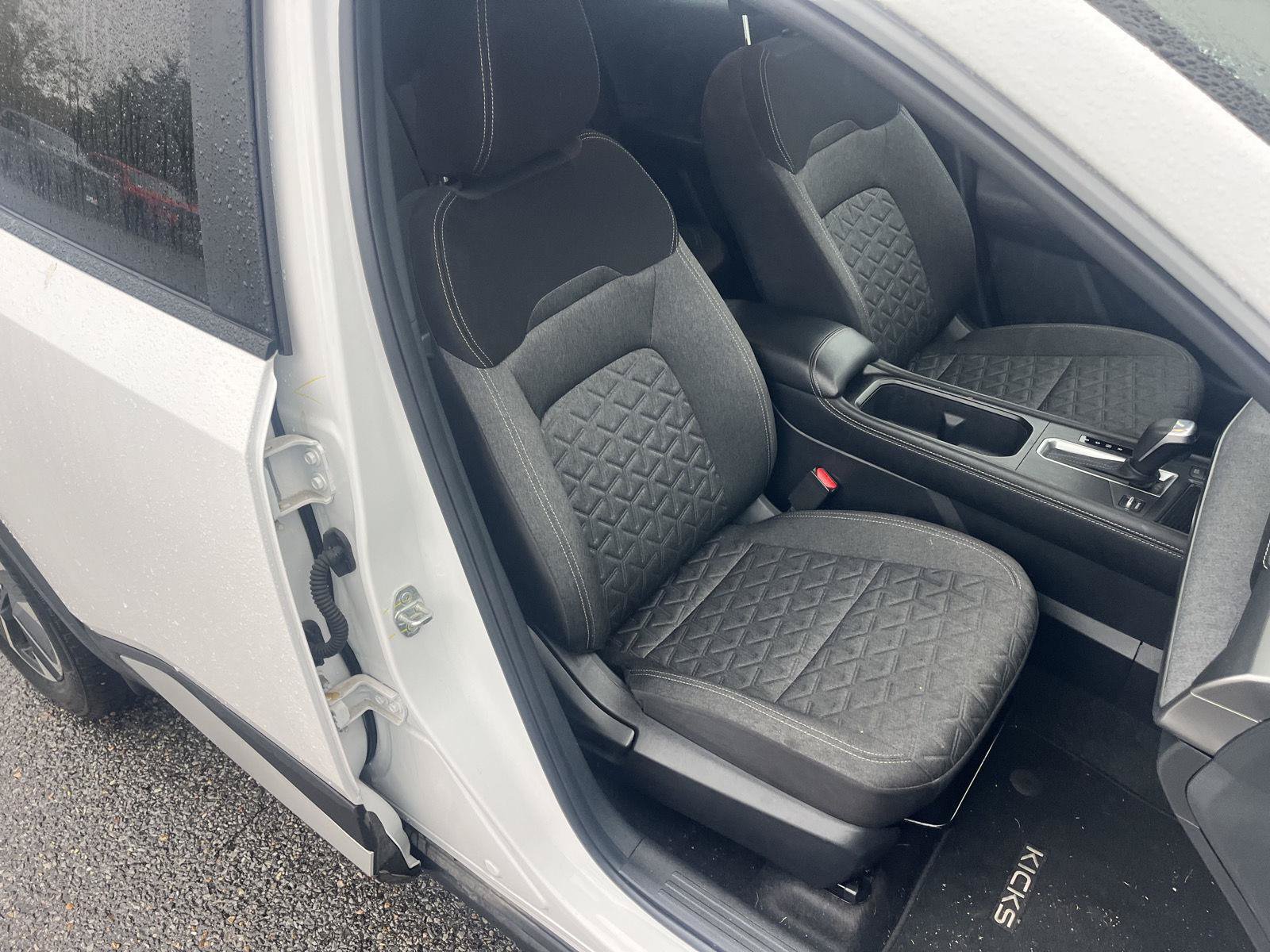 Certified 2025 Nissan Kicks SV AWD/4WD image 14
