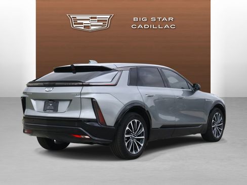 Used 2024 Cadillac Lyriq Sport RWD image 5