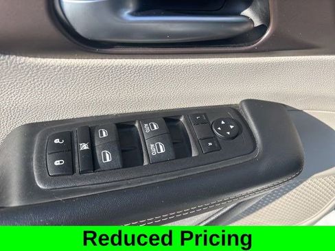 Used 2023 Chrysler Voyager LX FWD image 14