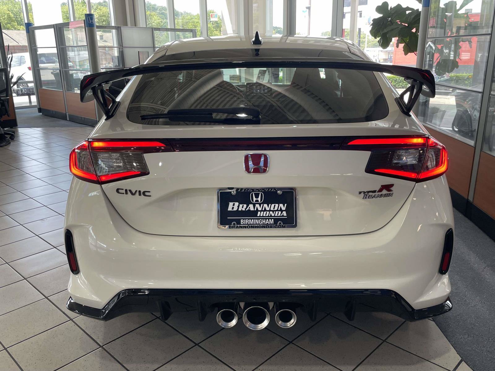 Certified 2025 Honda Civic Type R image 3