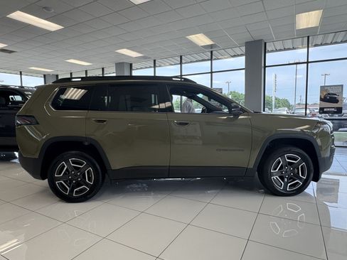 New 2026 Jeep Cherokee Laredo AWD/4WD image 4