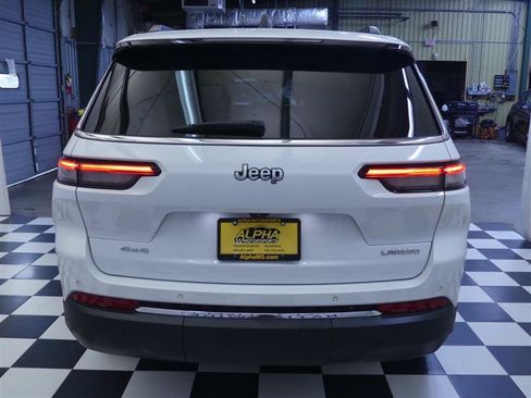 Used 2023 Jeep Grand Cherokee L Laredo w/ Luxury Tech Group I AWD/4WD image 4