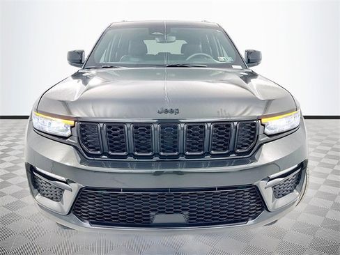 Certified 2024 Jeep Grand Cherokee Limited w/ Black Appearance Package image 2