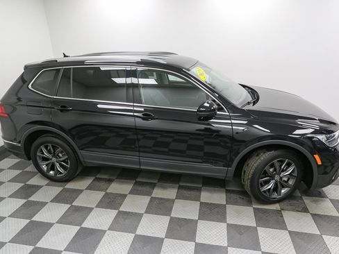 Certified 2023 Volkswagen Tiguan SE image 6