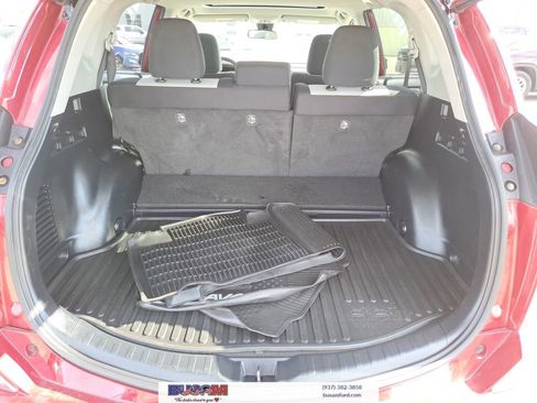 Used 2018 Toyota RAV4 XLE image 6