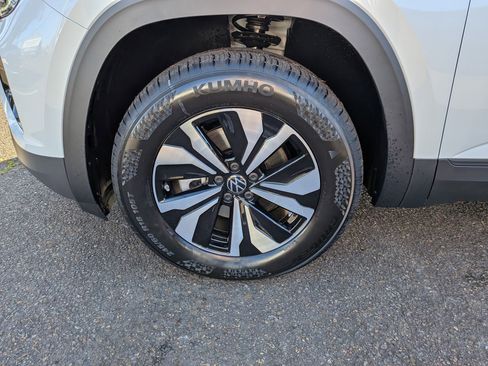 New 2026 Volkswagen Atlas Cross Sport SE AWD/4WD image 30
