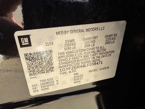 Used 2020 Cadillac XT4 Sport w/ Cold Weather Package FWD image 29