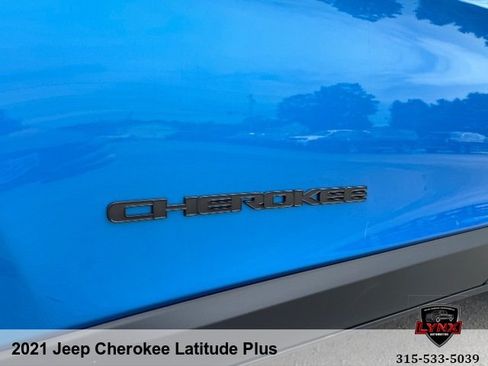 Used 2021 Jeep Cherokee Latitude Plus AWD/4WD image 40